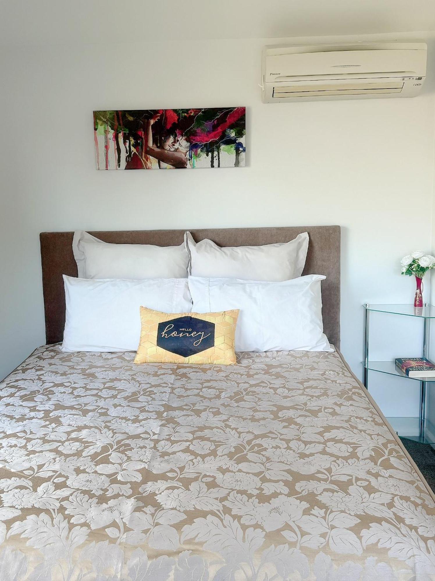 Cozy And Sunny Room Near City To Seapath Κράισττσερτς Εξωτερικό φωτογραφία