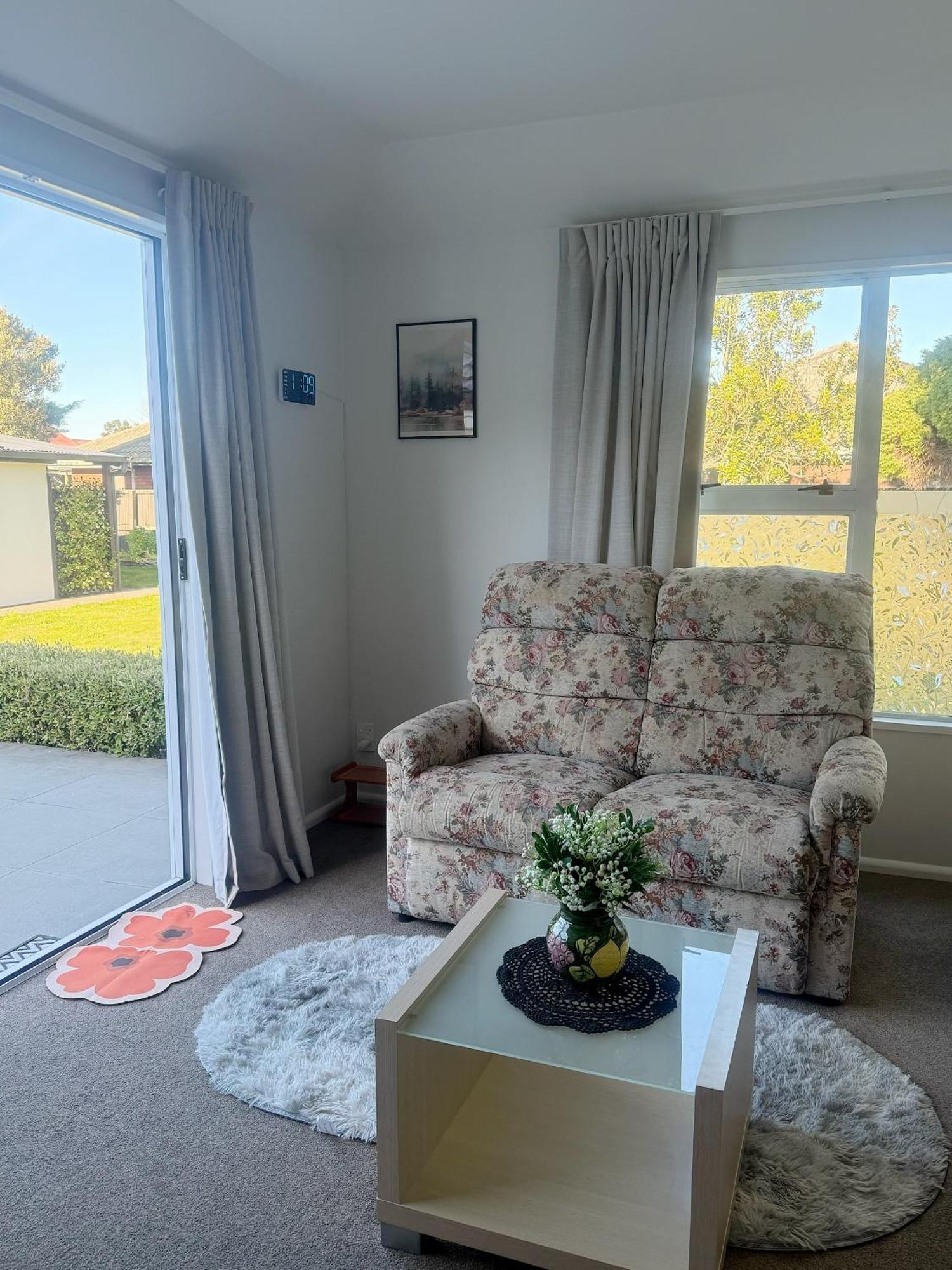 Cozy And Sunny Room Near City To Seapath Κράισττσερτς Εξωτερικό φωτογραφία
