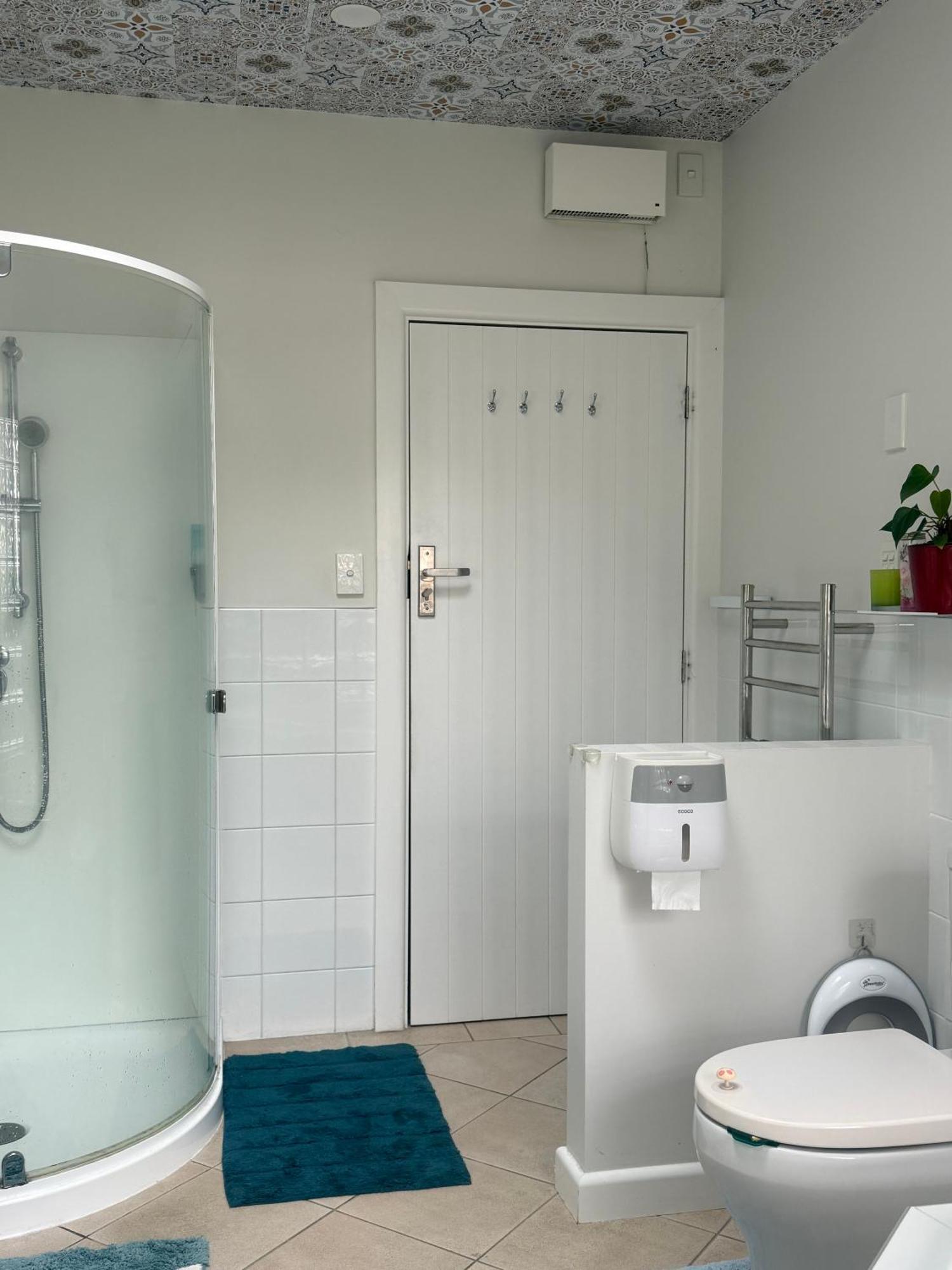 Cozy And Sunny Room Near City To Seapath Κράισττσερτς Εξωτερικό φωτογραφία