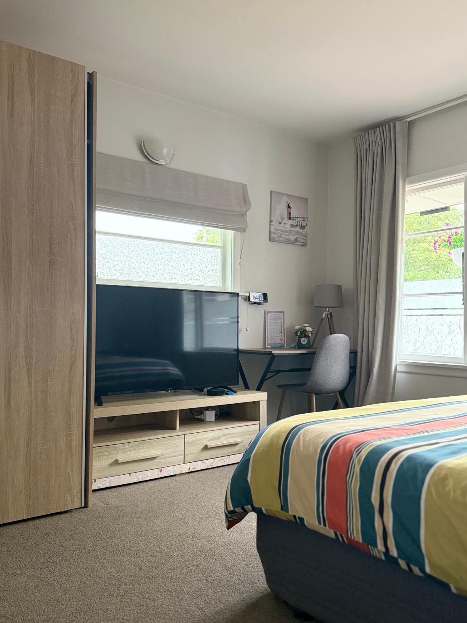 Cozy And Sunny Room Near City To Seapath Κράισττσερτς Εξωτερικό φωτογραφία